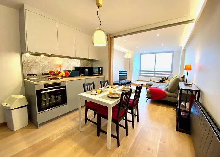 Acamar, Appartement En Front De Mer Avec Parking Privee